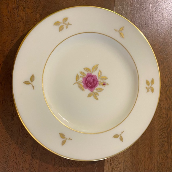 Lenox Rhodora bread and butter plates. The price is for 6 plates - Picture 3 of 6